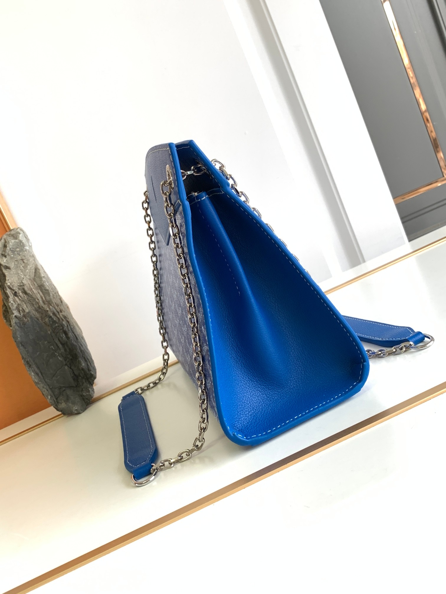 Rouette Structure PM Shoulder Bag In Blue